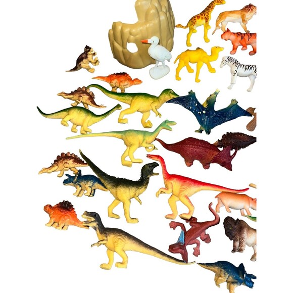 Jurassic Dinosaur Zoo Animal Figures Play Set with Mat 50+ PCS Realistic - Picture 10 of 14